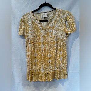 Knox Rose short sleeve floral flare top yellow embroidered detailing sz XS